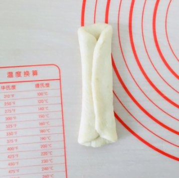 史上最好吃的牛奶小面包做法，奶香味十足，又香又軟